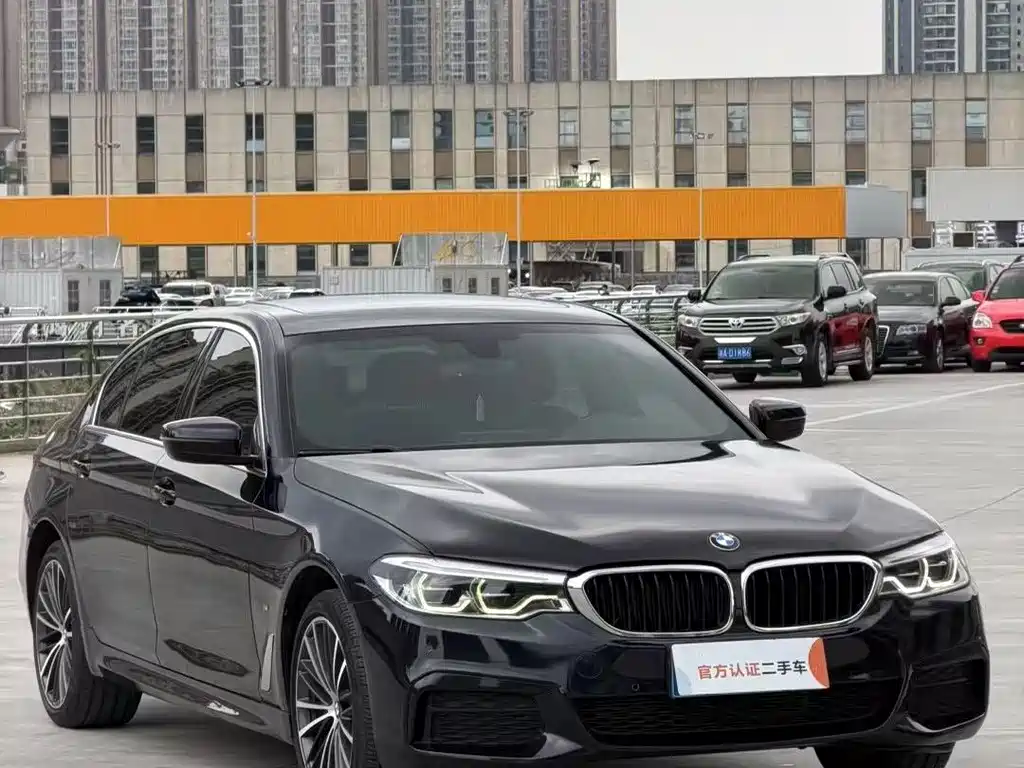 BMW 5 Series 2020 — фото 1