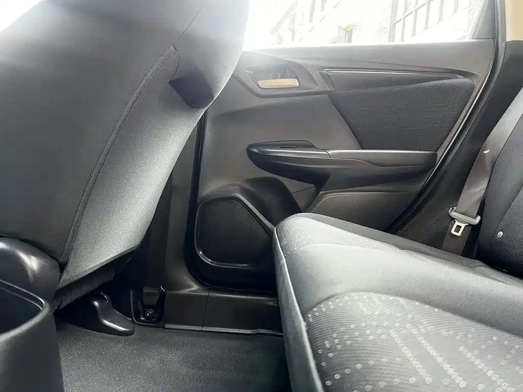 Honda Fit 2016 — фото 47
