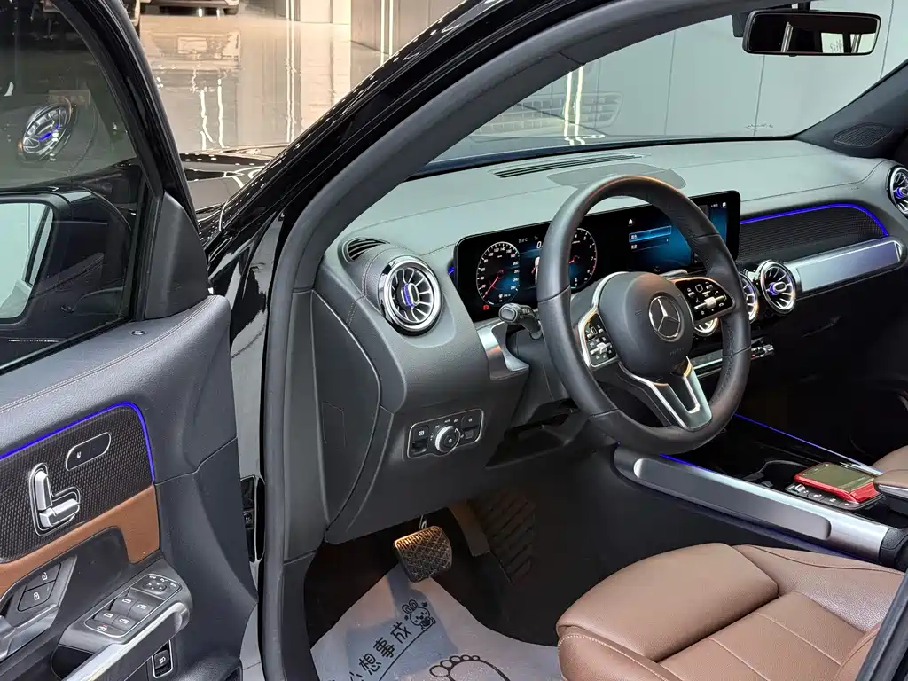Mercedes-Benz GLB 2021