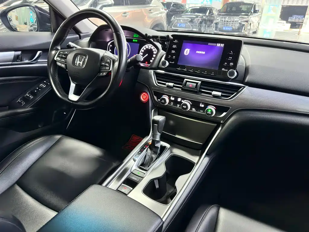 Honda Accord 2021 — фото 16