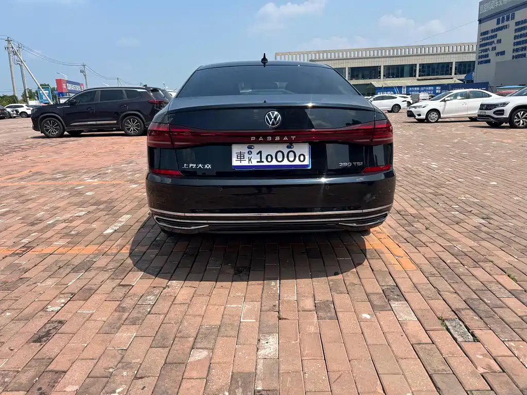 Volkswagen Passat 2023
