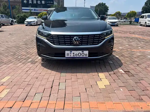 Volkswagen Passat 2023