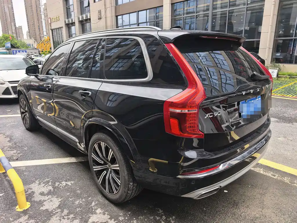 Volvo XC90 2020 — фото 17