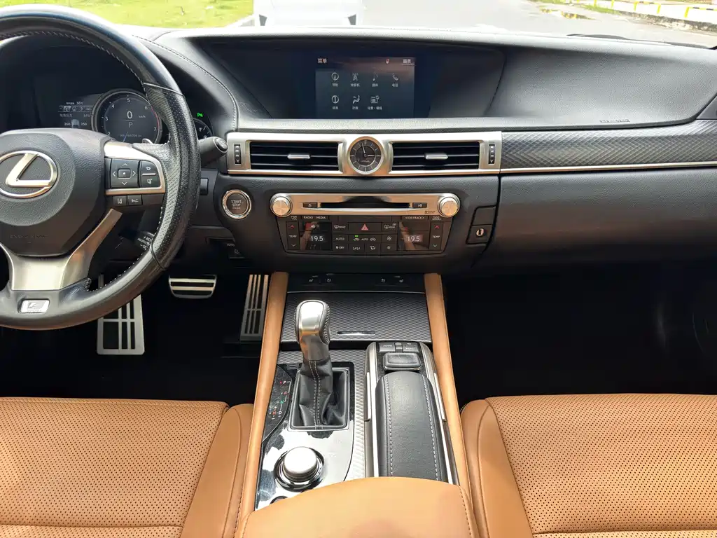 Lexus GS 2017 — фото 18