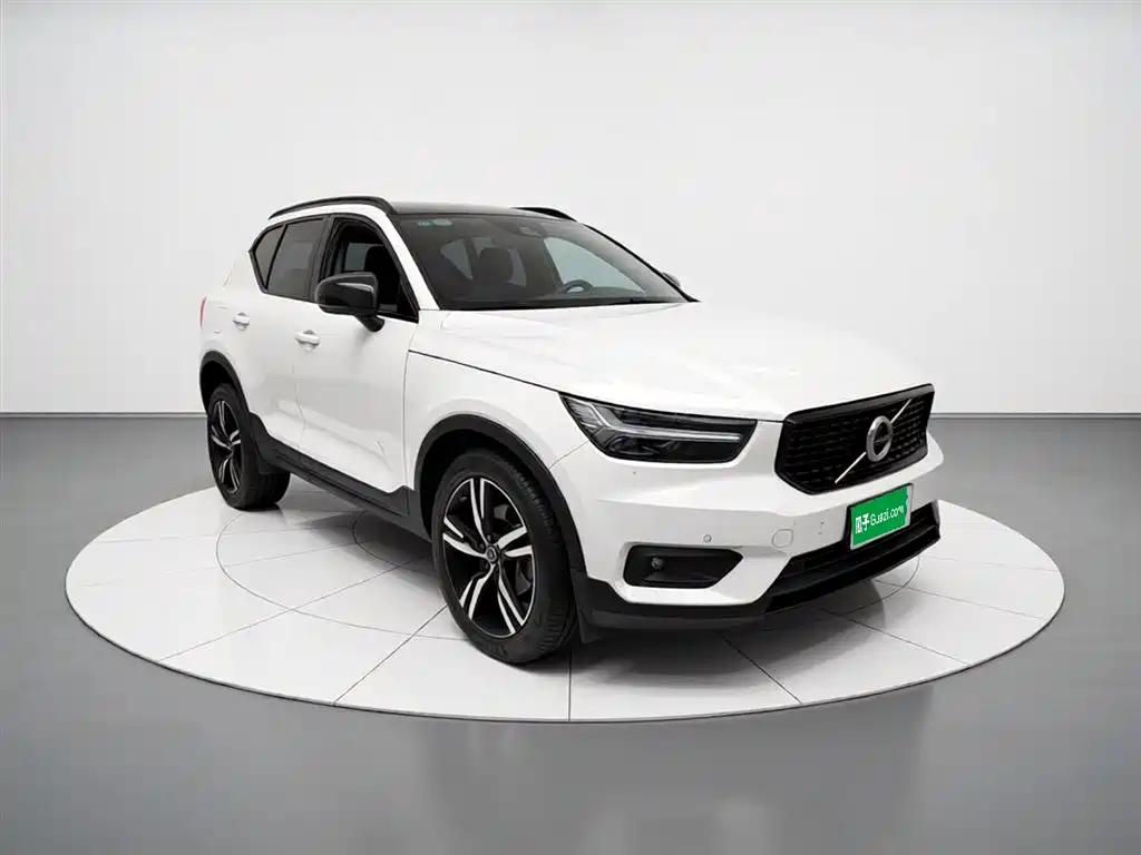 Volvo XC40 2020 — фото 7