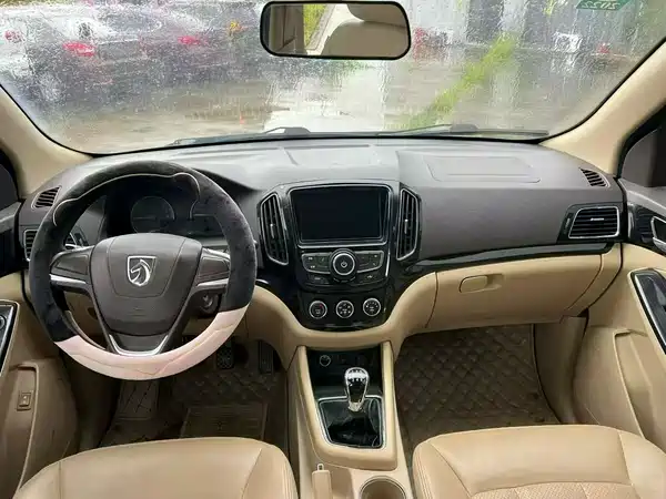 Baojun 730 2014