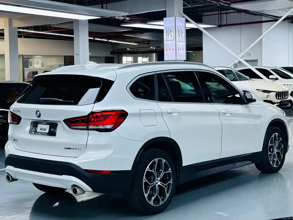 BMW X1 2022 — фото 15