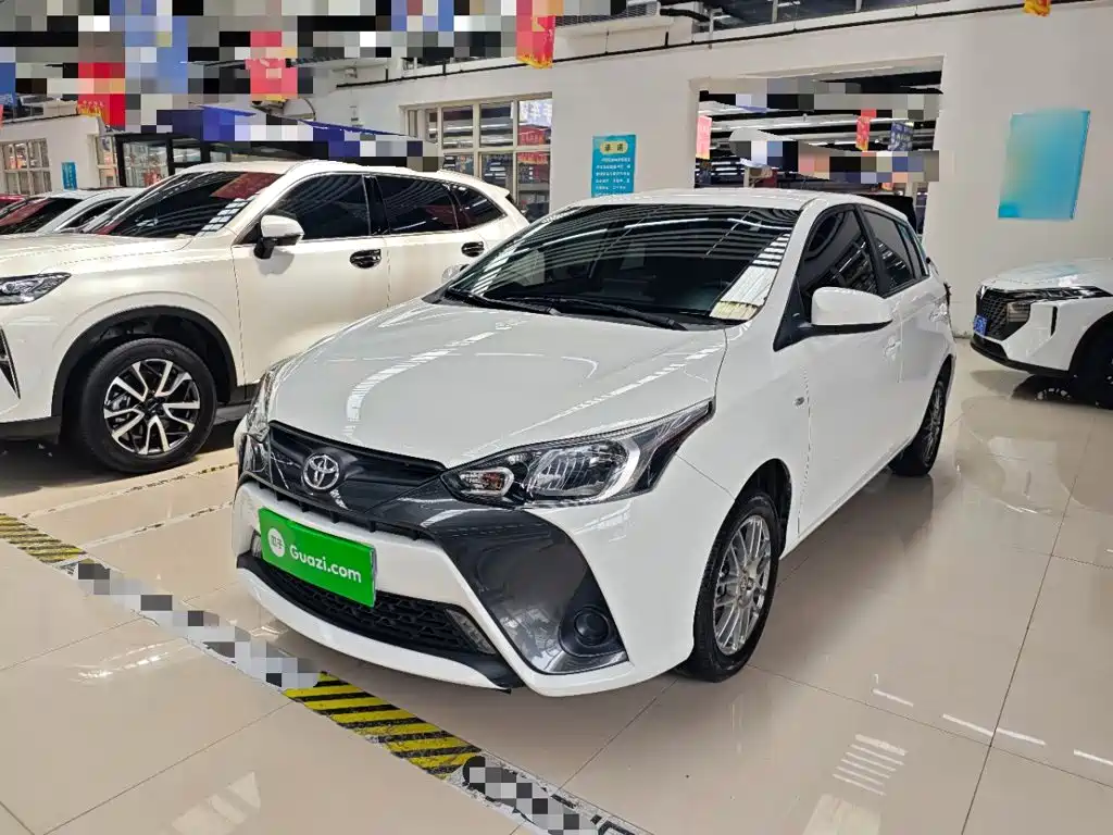 Toyota Yaris L 2021
