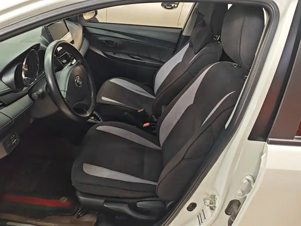 Toyota Yaris L 2021 — фото 15