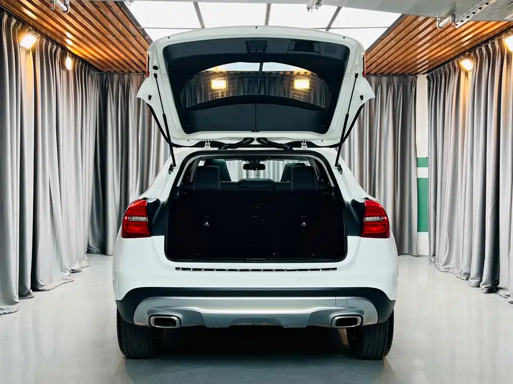 Mercedes-Benz GLA 2015