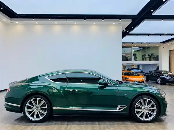 Bentley Continental 2021