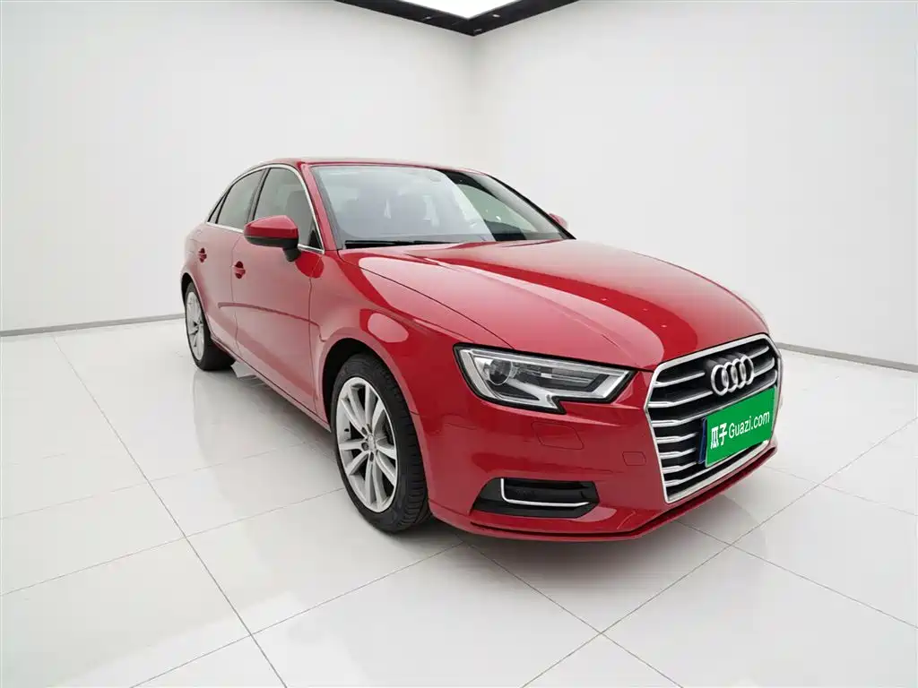 Audi A3 2019 — фото 8