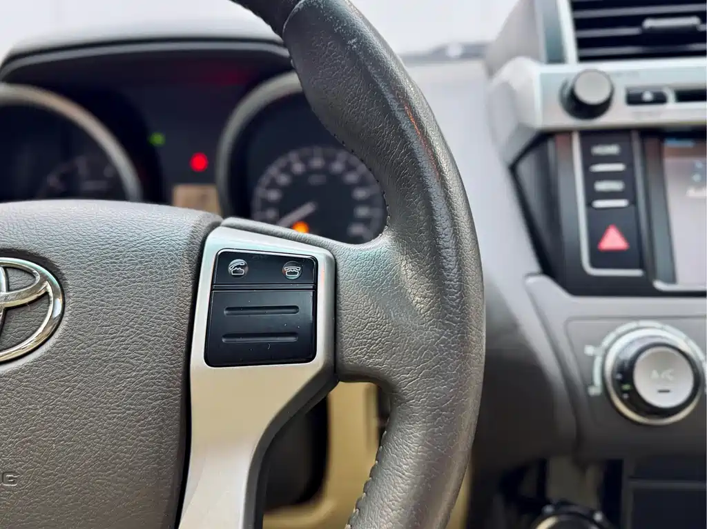 Toyota Prado 2017 — фото 19