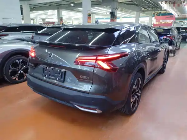 Citroën Versailles C5 X 2021