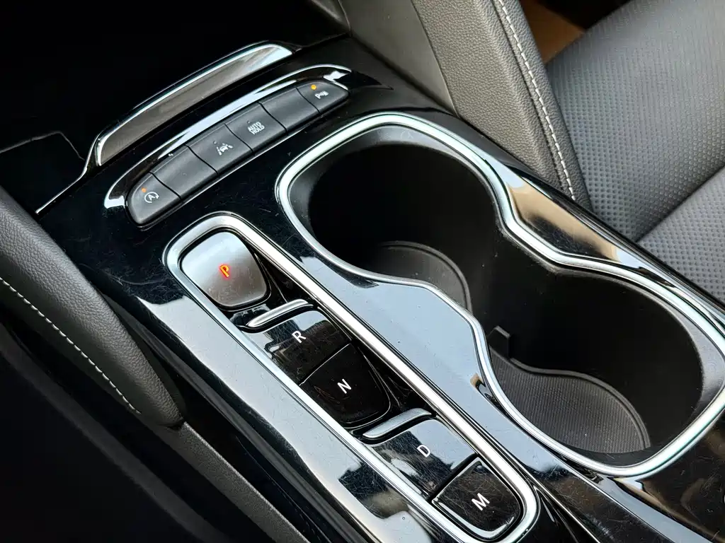 Buick Envision Plus 2023 — фото 25