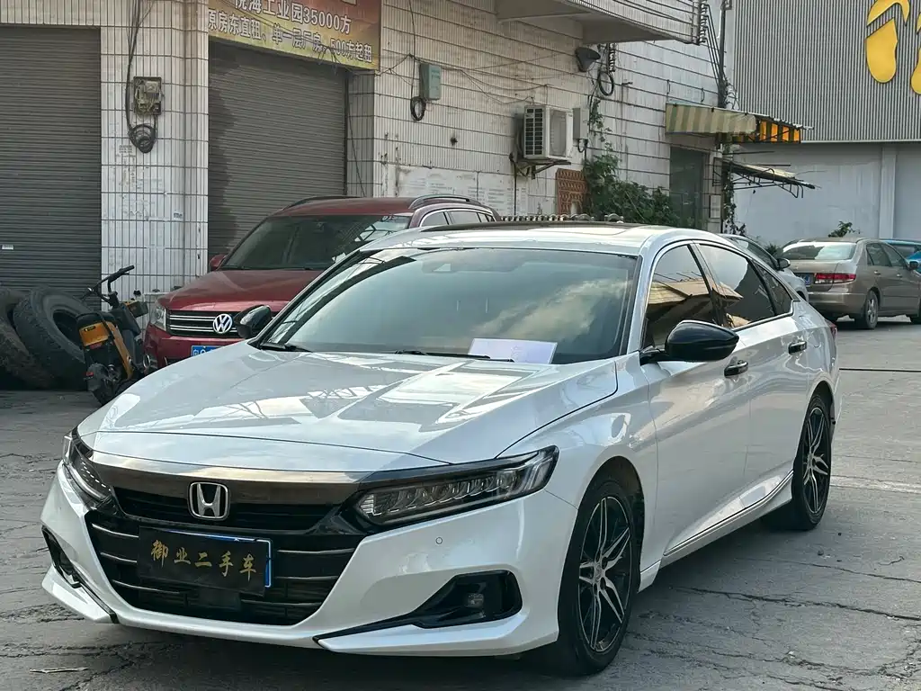 Honda Accord 2023 — фото 1