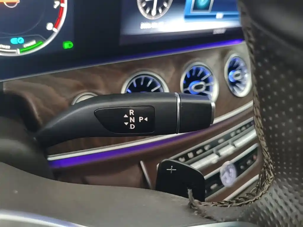 Mercedes-Benz E-Class 2019 — фото 14