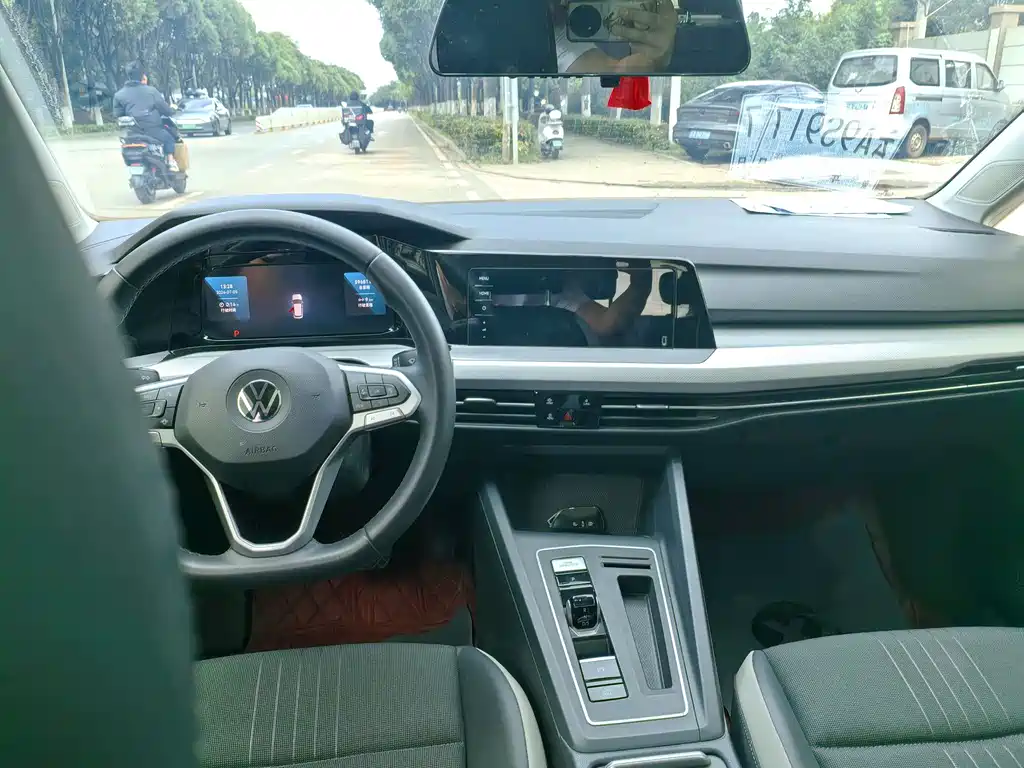 Volkswagen Golf 2022