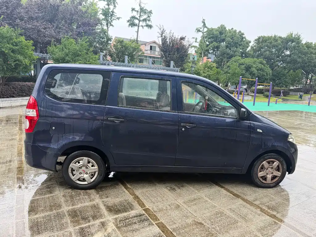 Wuling Hongguang 2014 — фото 10