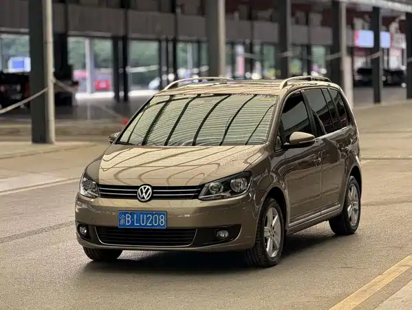 Volkswagen Touran 2015