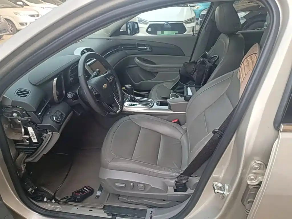 Chevrolet Malibu 2014 — фото 11
