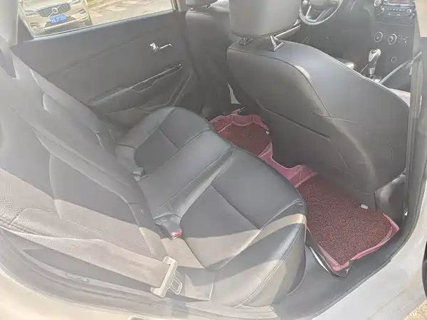 Kia K2 2015