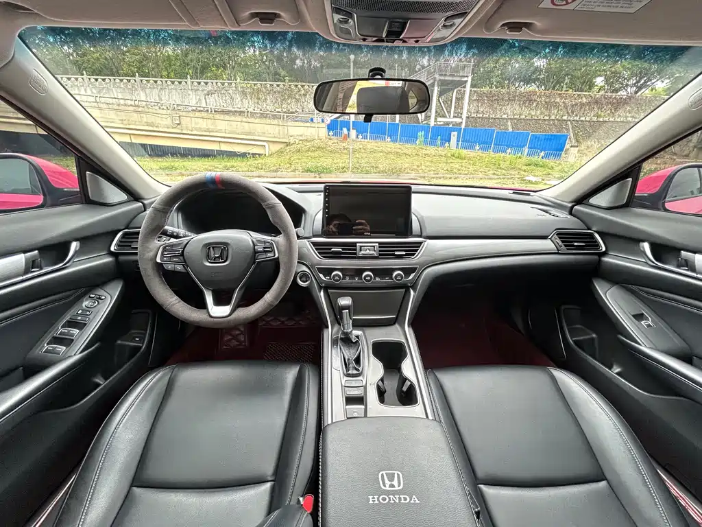 Honda Accord 2021 — фото 13