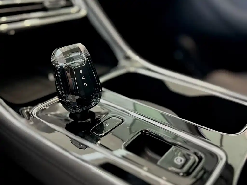 Geely Emgrand 2026