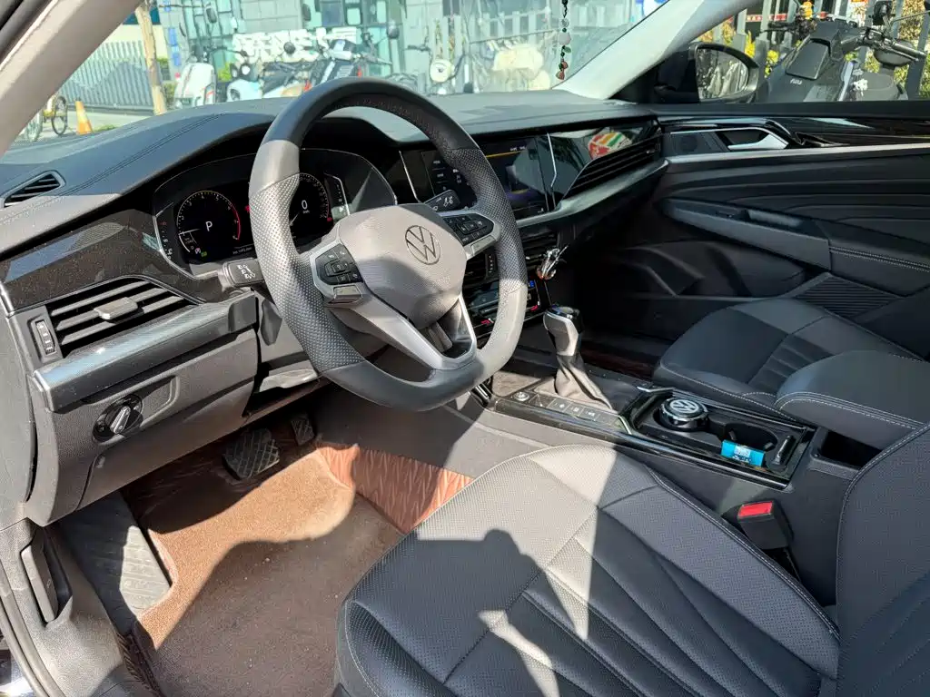 Volkswagen Passat 2025