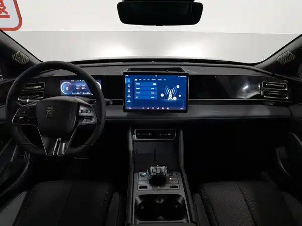 BYD Qin L 2024