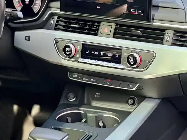 Audi A4L 2021