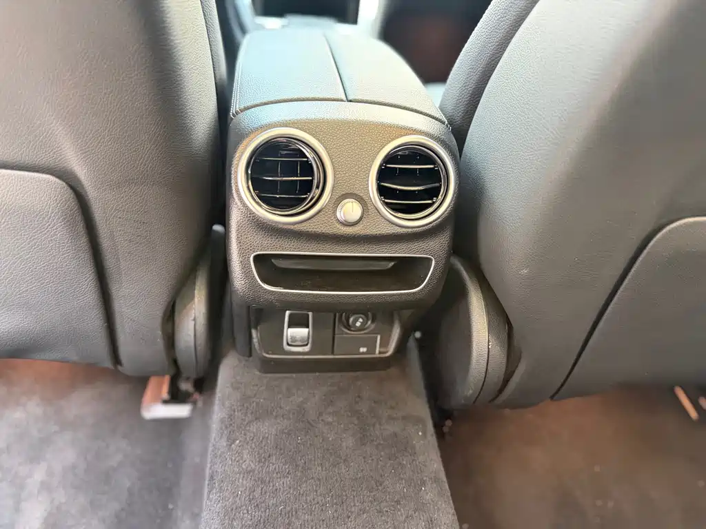 Mercedes-Benz C-Class 2020 — фото 13