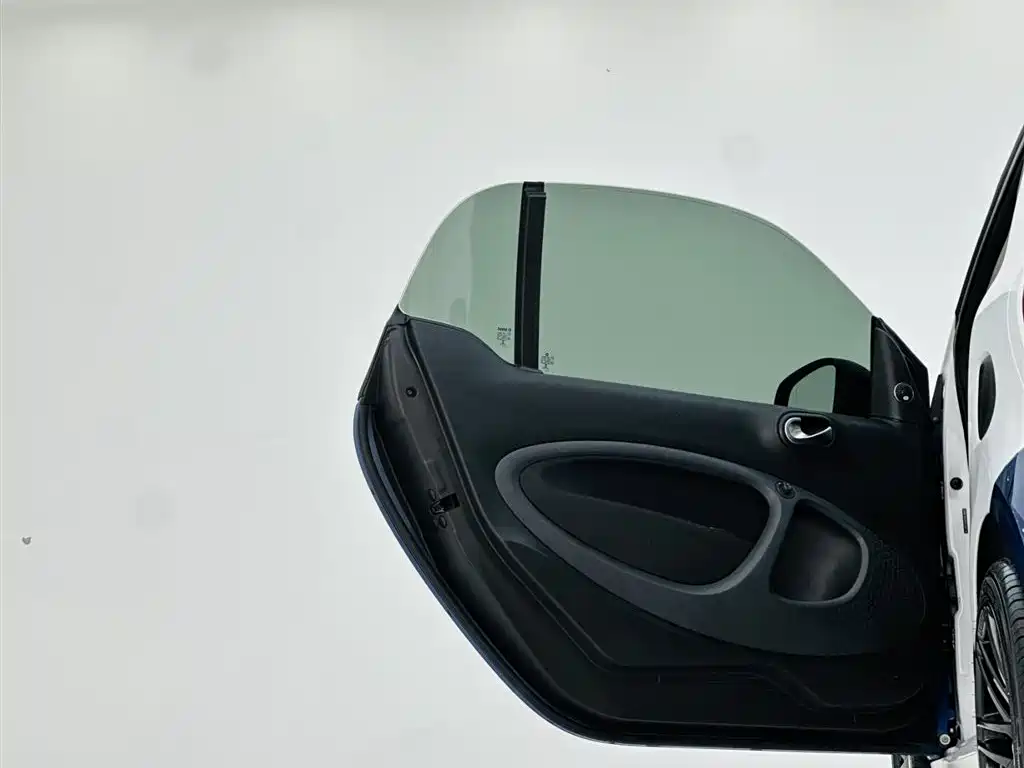 smart Fortwo 2020 — фото 12