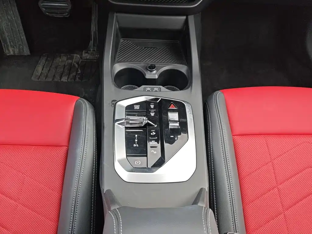 BMW 2 Series 2025 — фото 13