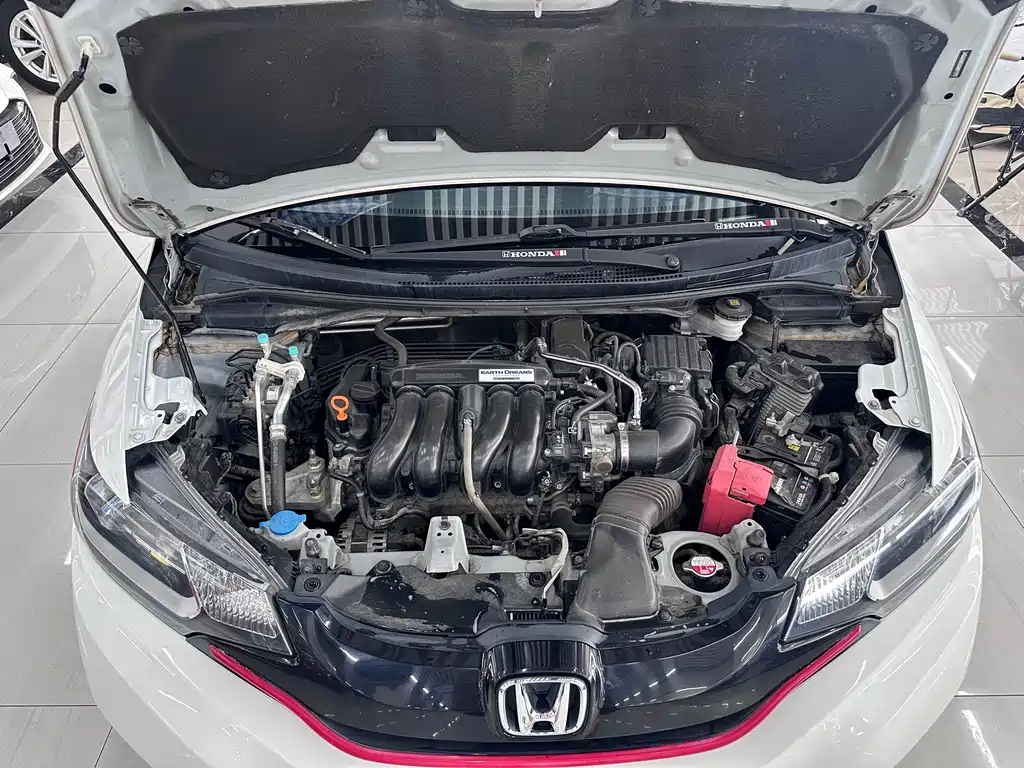 Honda Fit 2016 — фото 9
