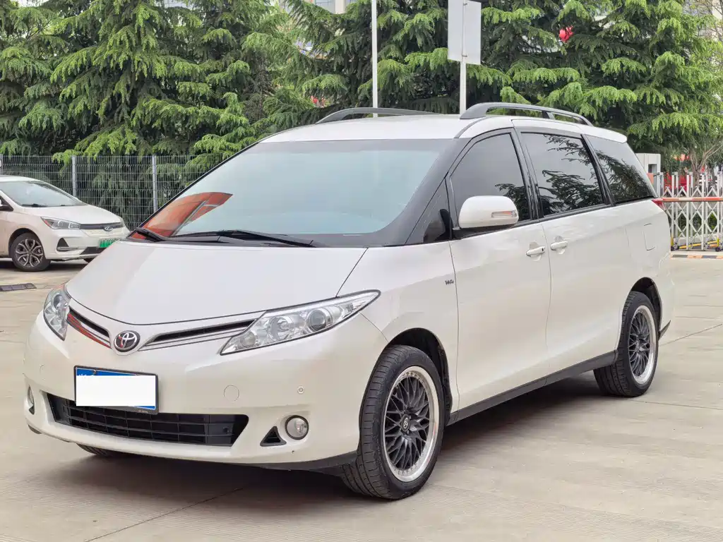 Toyota Previa 2019 — фото 1