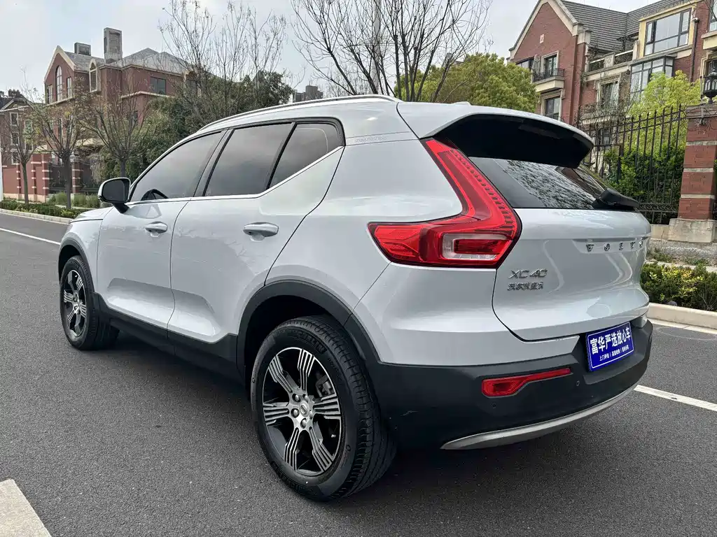 Volvo XC40 2020 — фото 7