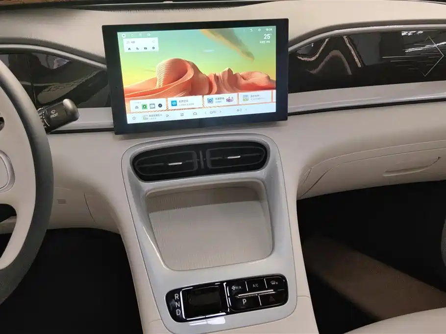 Geely Galaxy Starwish 2025 — фото 13