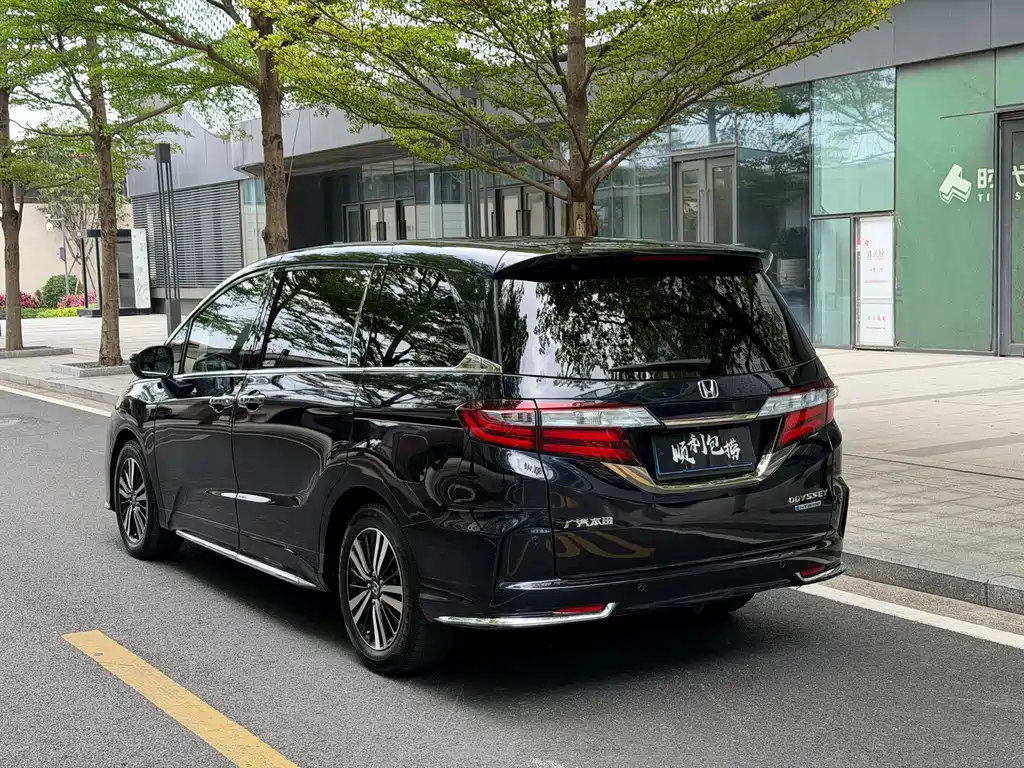 Honda Odyssey 2019 — фото 19