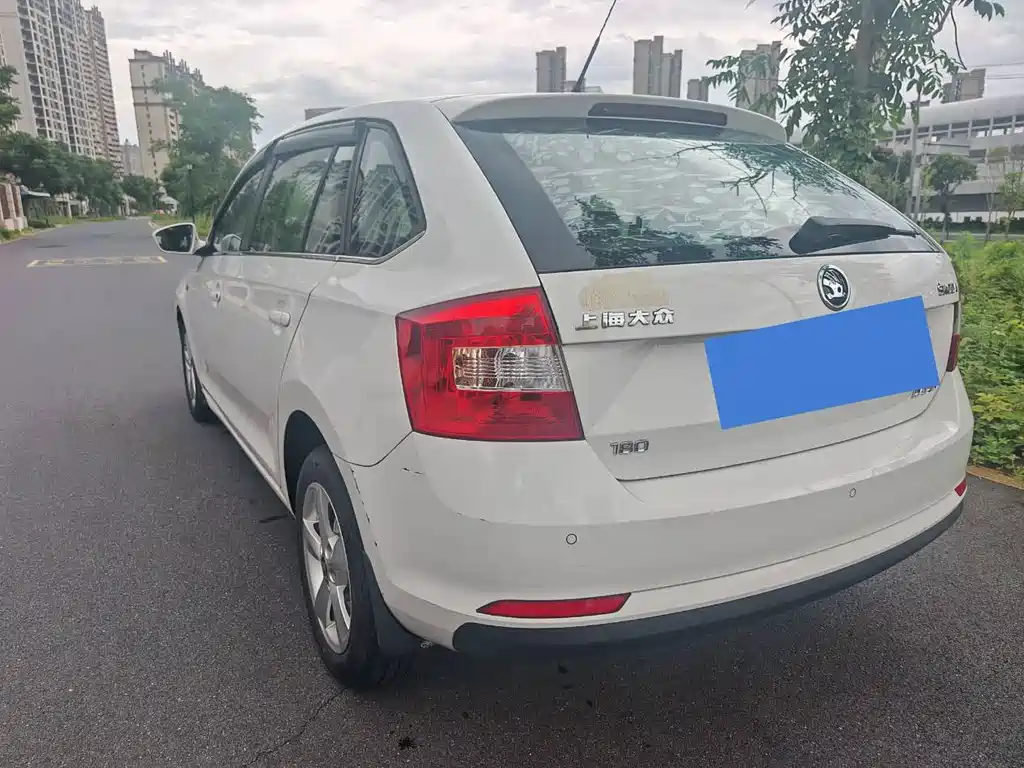 Skoda Rapid Spaceback 2016
