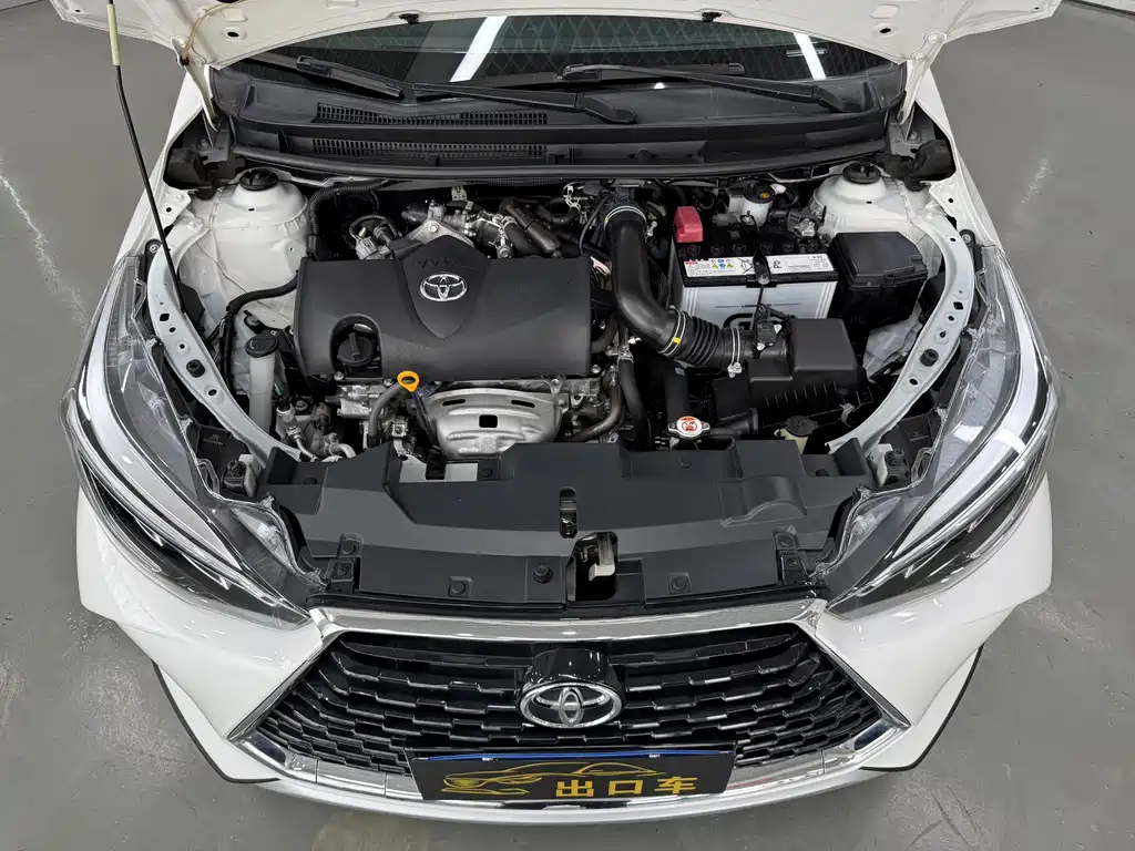 Toyota Yaris L 2022 — фото 19