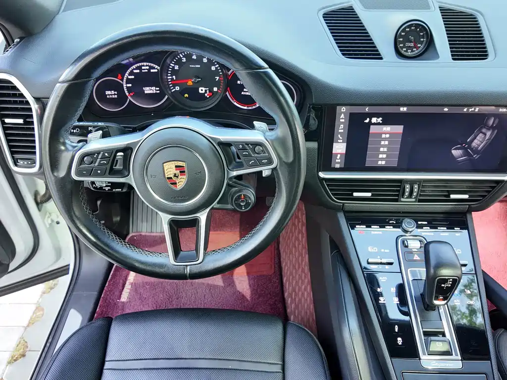 Porsche Cayenne 2021 — фото 15