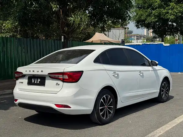 Roewe i5 2019