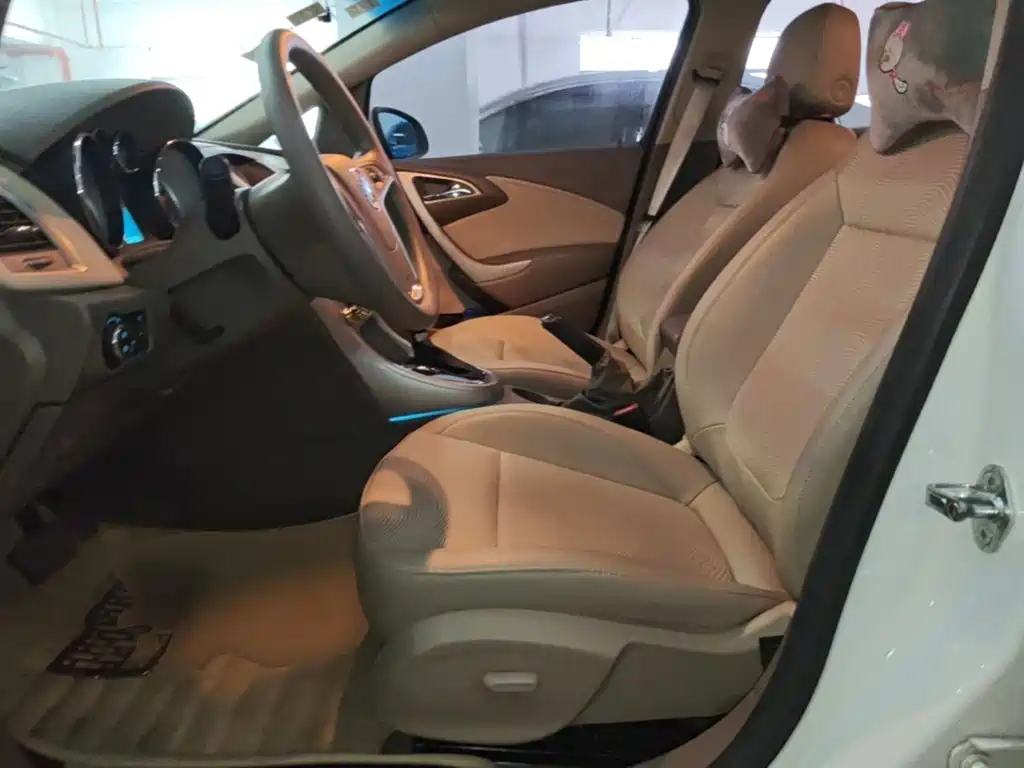 Buick Excelle 2014 — фото 15