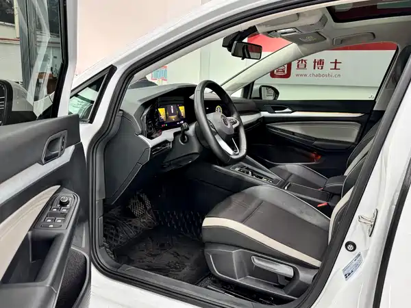 Volkswagen Golf 2023