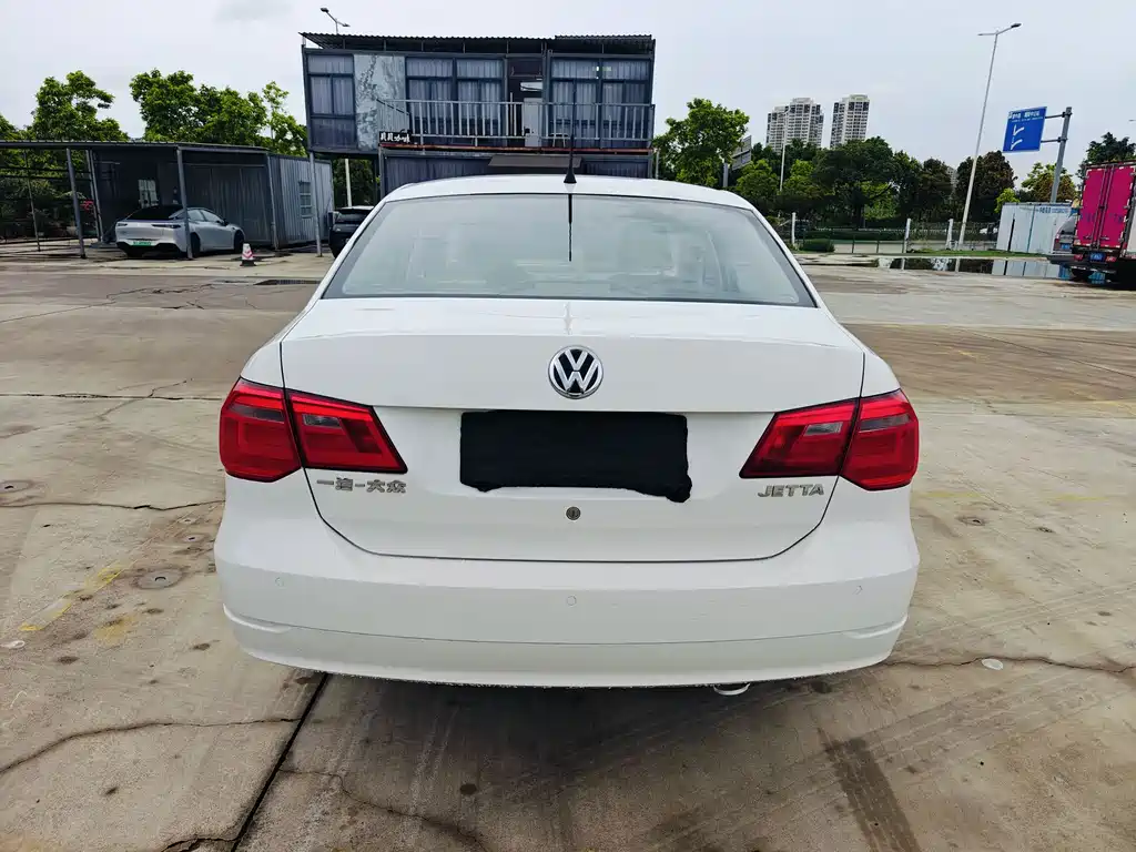 Volkswagen Jetta 2015