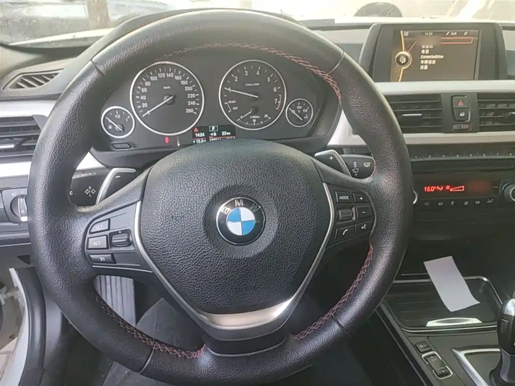 BMW 3 Series 2015 — фото 11