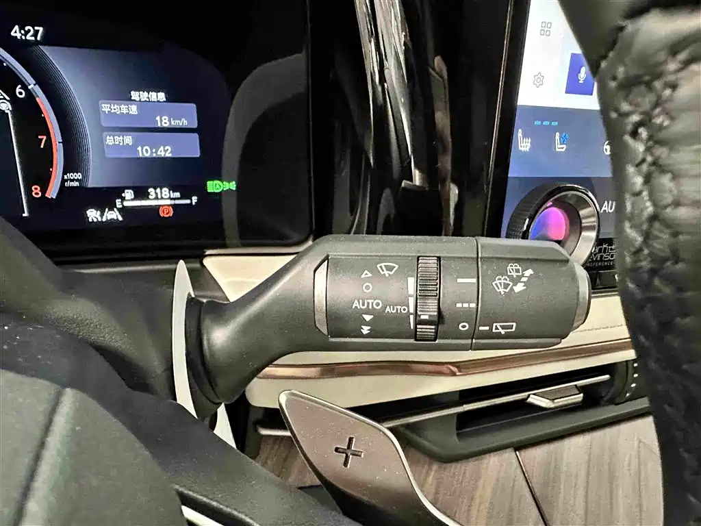 Lexus LM 2026 — фото 12