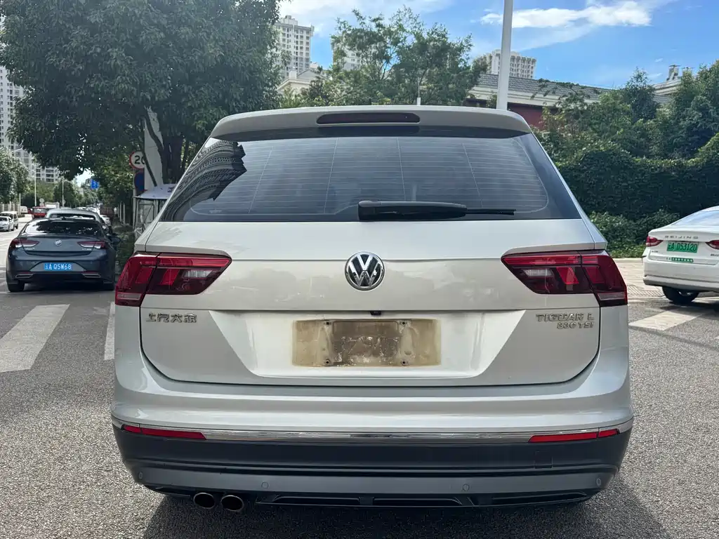 Volkswagen Tiguan L 2018 — фото 8