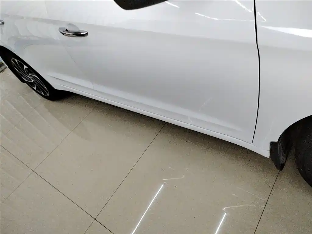 Hyundai Elantra 2019 — фото 20